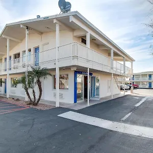 https://motel-6-phoenix-east.scottsdalehotels.org